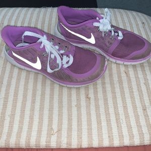 Womens purple nike free runs